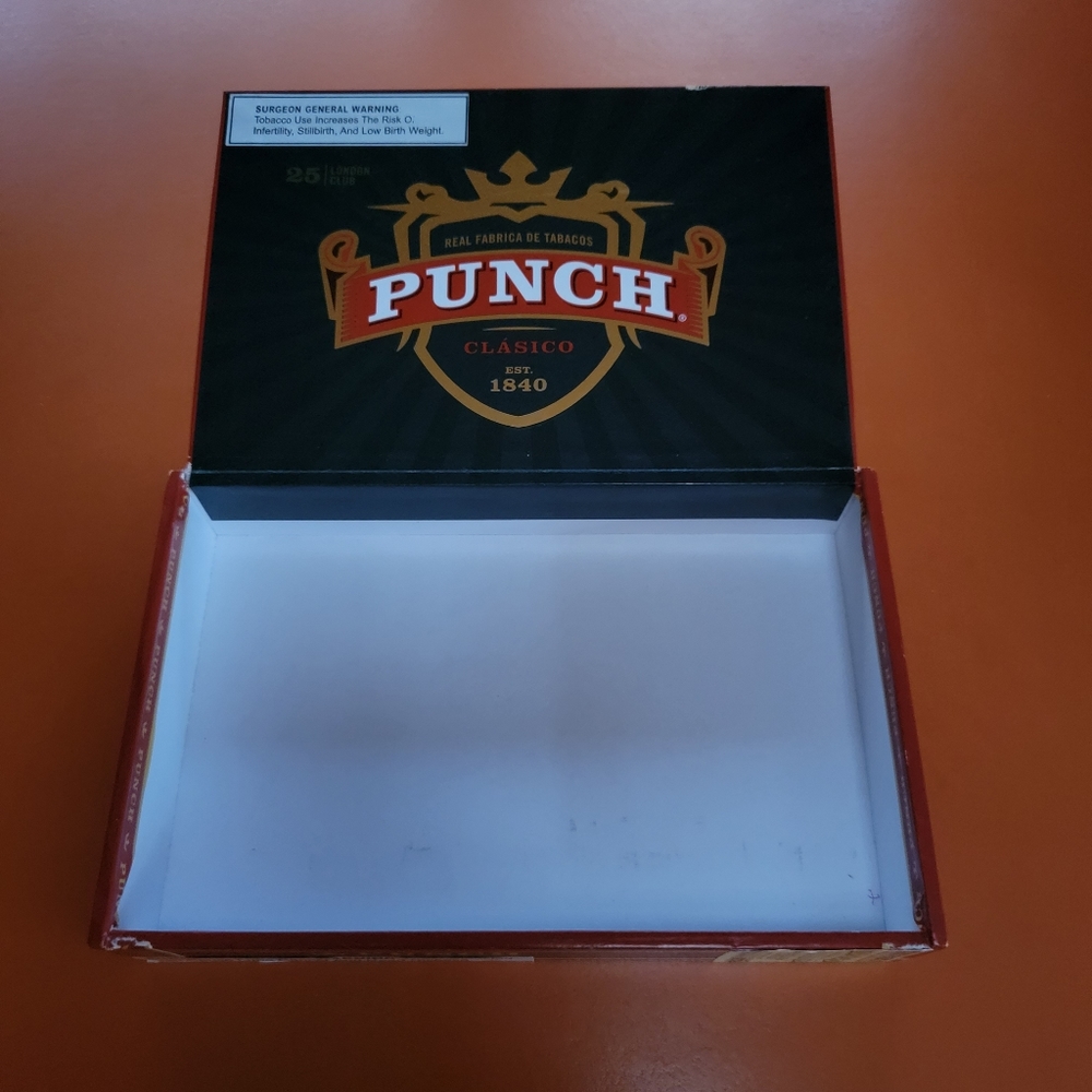 Empty Cigar Box - Picture 6 of 12